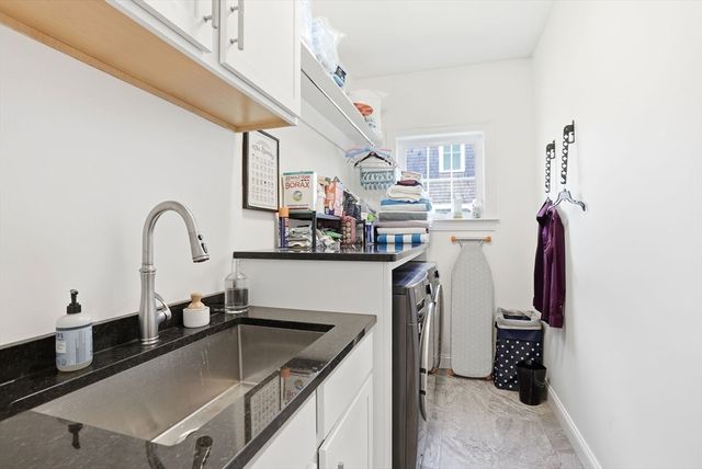 10 Cranberry Farm Rd, Plymouth, MA 02360