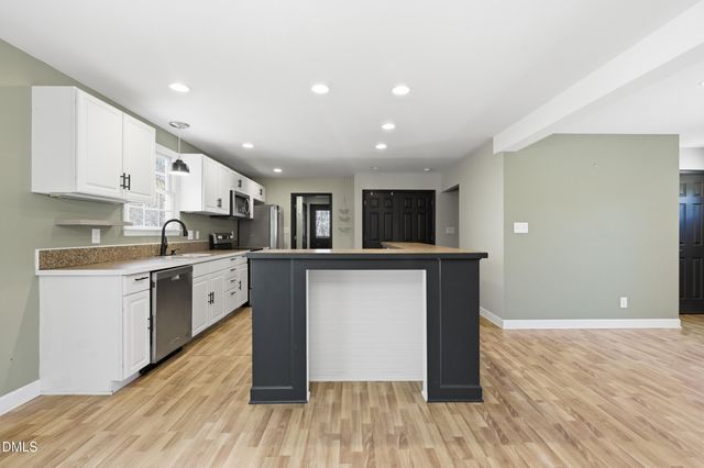 5522 Pleasant Woods Drive, Mebane, NC 27302