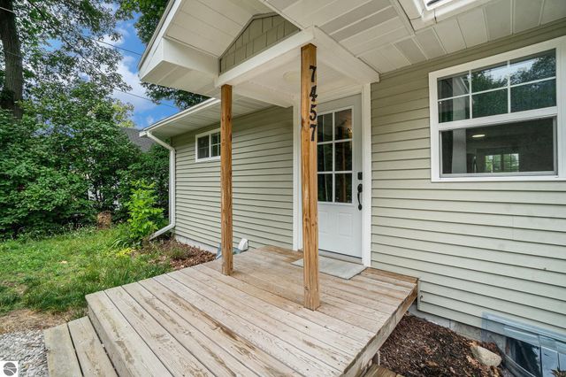 7457 Cairn Highway, Elk Rapids, MI 49629