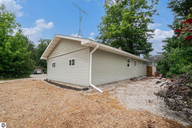 7457 Cairn Highway, Elk Rapids, MI 49629