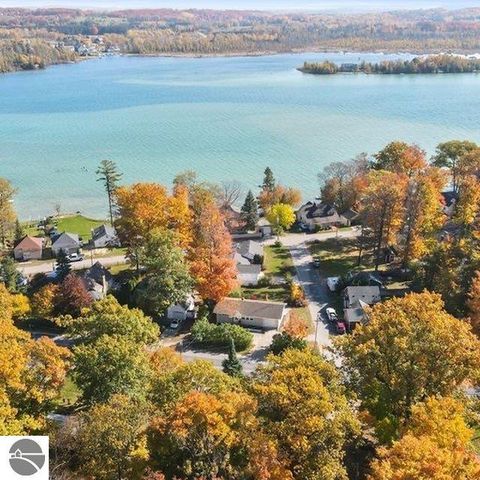 7457 Cairn Highway, Elk Rapids, MI 49629