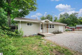 7457 Cairn Highway, Elk Rapids, MI 49629