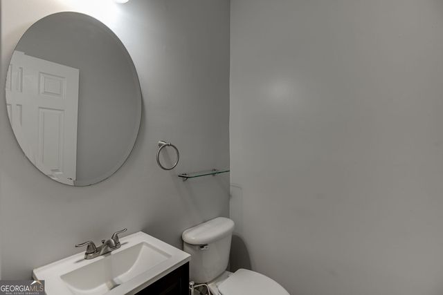 5854 Bridgeport Court, Flowery Branch, GA 30542