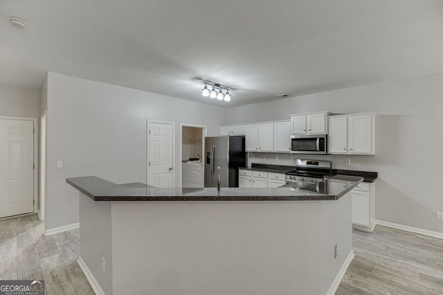 5854 Bridgeport Court, Flowery Branch, GA 30542