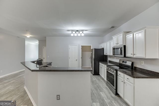 5854 Bridgeport Court, Flowery Branch, GA 30542