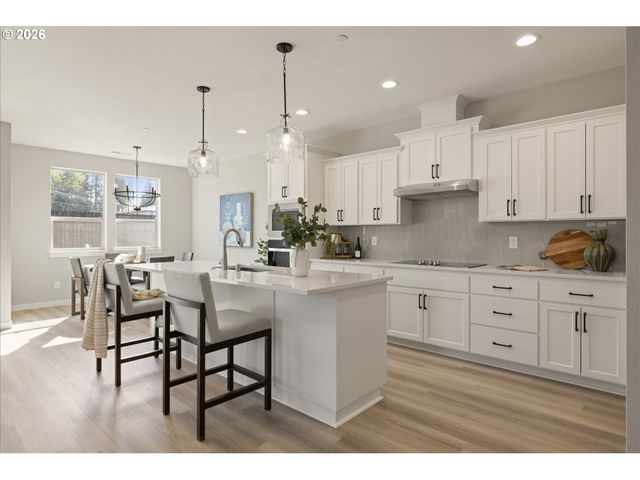 135 Se AIREDALE Ave, La Center, WA 98629