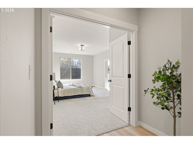 135 Se AIREDALE Ave, La Center, WA 98629