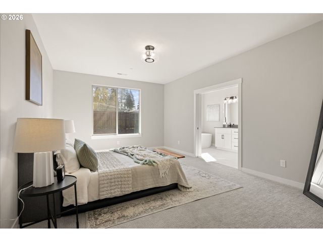 135 Se AIREDALE Ave, La Center, WA 98629