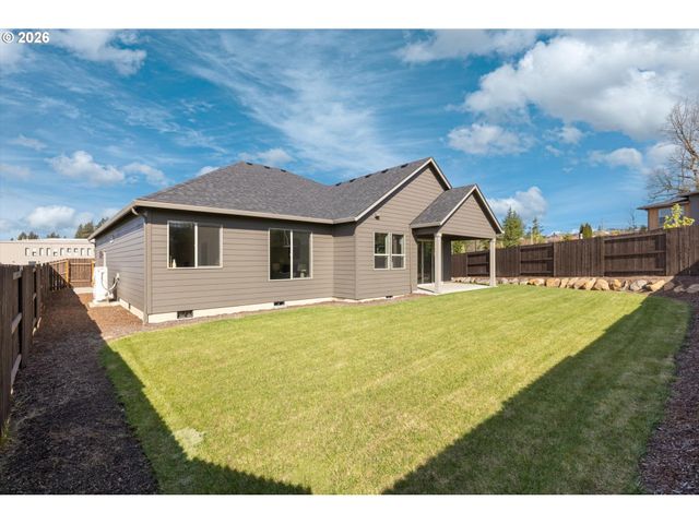 135 Se AIREDALE Ave, La Center, WA 98629
