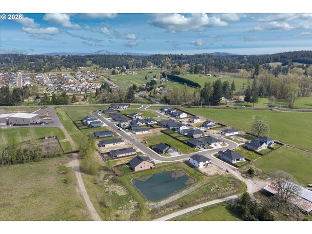 135 Se AIREDALE Ave, La Center, WA 98629