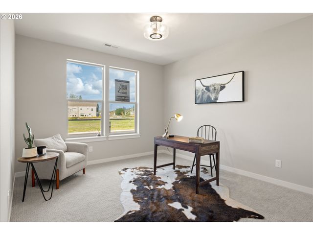 135 Se AIREDALE Ave, La Center, WA 98629