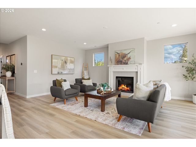 135 Se AIREDALE Ave, La Center, WA 98629