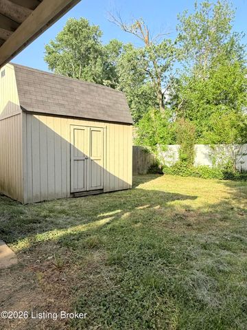 11615 Semillon Ln, Louisville, KY 40272
