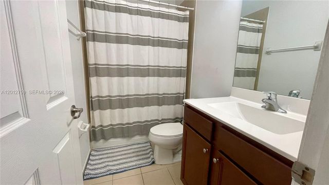 10620 NW 88th St 205, Doral, FL 33178