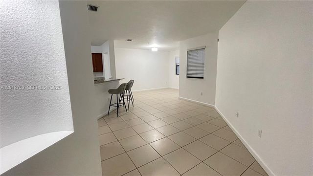 10620 NW 88th St 205, Doral, FL 33178