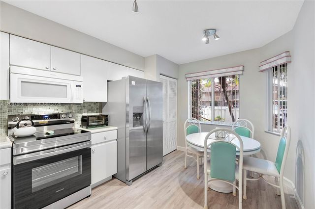 5952 Regal Glen Drive 102, Boynton Beach, FL 33437