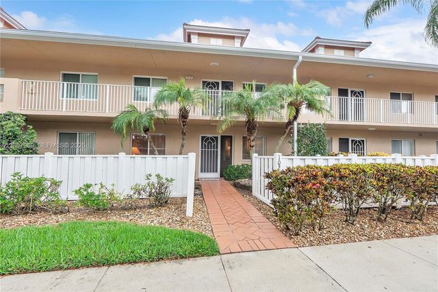 5952 Regal Glen Drive 102, Boynton Beach, FL 33437