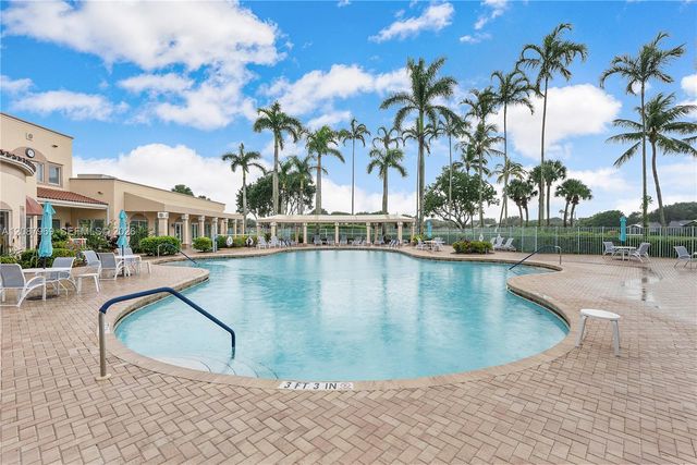 5952 Regal Glen Drive 102, Boynton Beach, FL 33437