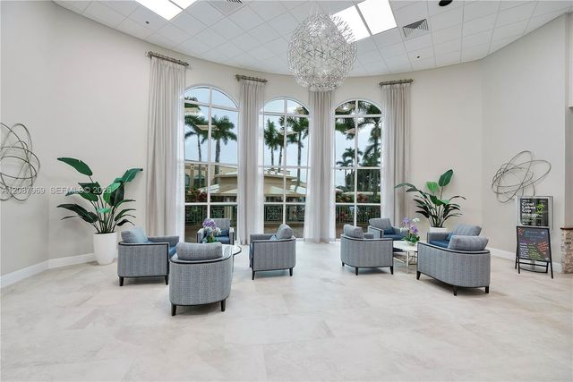5952 Regal Glen Drive 102, Boynton Beach, FL 33437