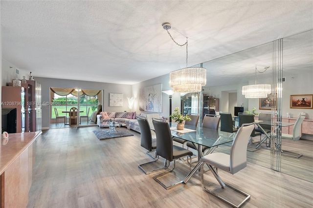 5952 Regal Glen Drive 102, Boynton Beach, FL 33437