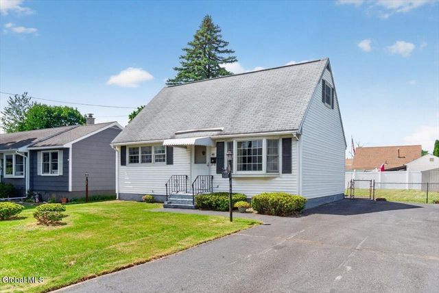 48 Munro Court, Troy, NY 12180
