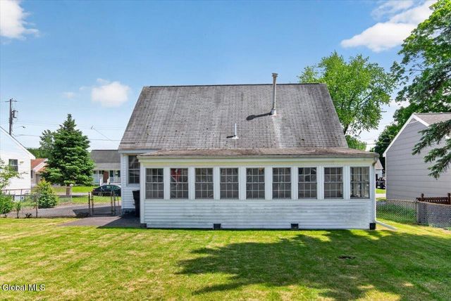 48 Munro Court, Troy, NY 12180