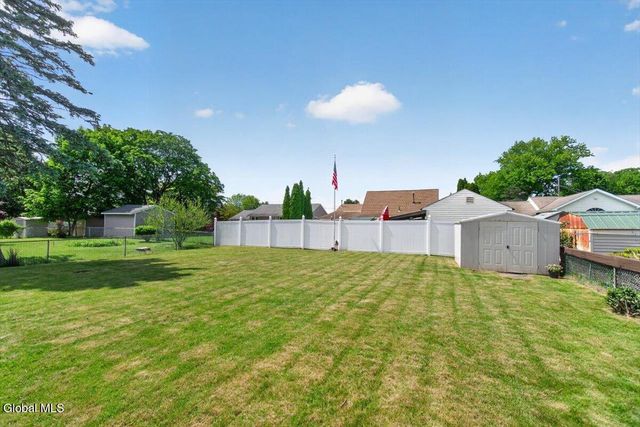 48 Munro Court, Troy, NY 12180