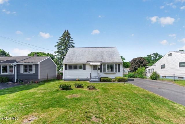 48 Munro Court, Troy, NY 12180