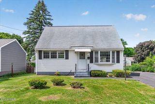 48 Munro Court, Troy, NY 12180