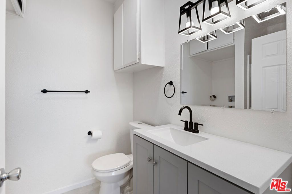 Image 15 of property listing at 5870 Benner Street 304, Los Angeles, CA 90042