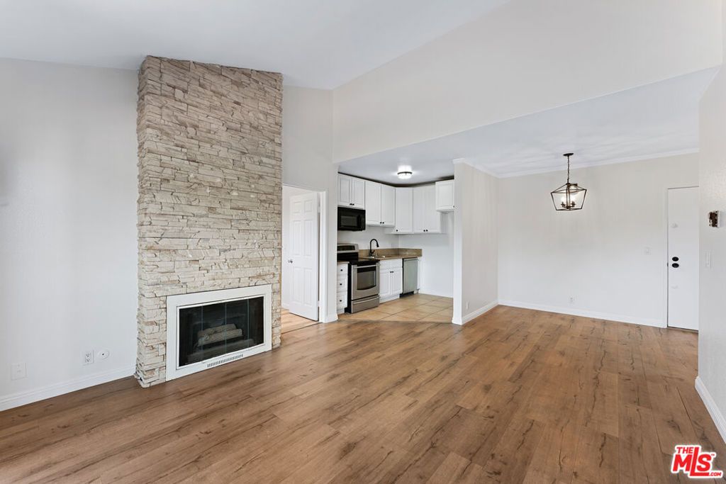 Image 7 of property listing at 5870 Benner Street 304, Los Angeles, CA 90042