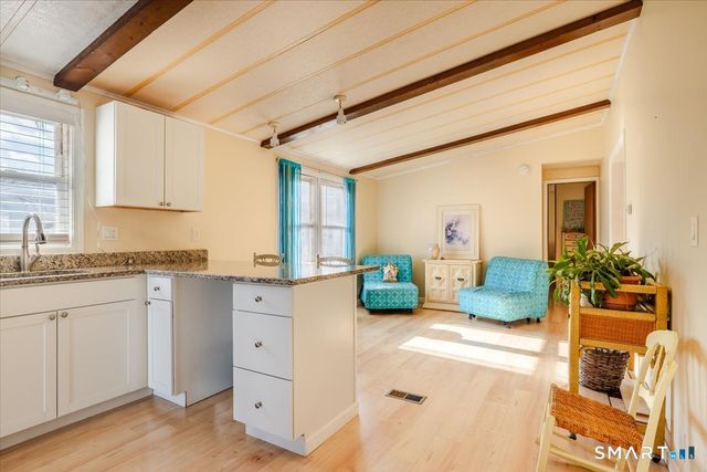 10 Woodland Park, Shelton, CT 06484