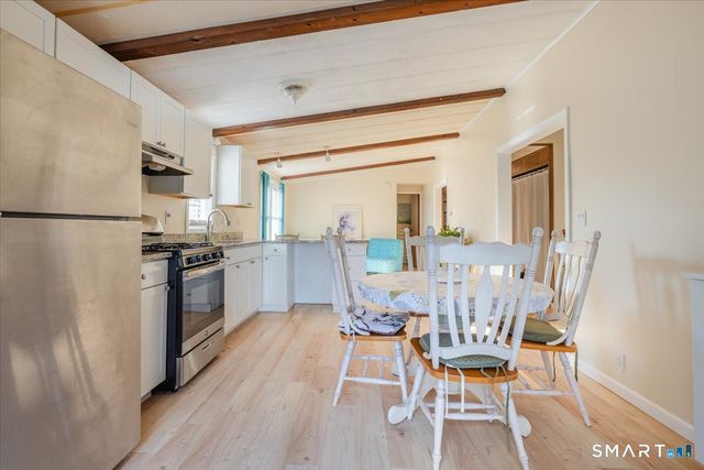 10 Woodland Park, Shelton, CT 06484