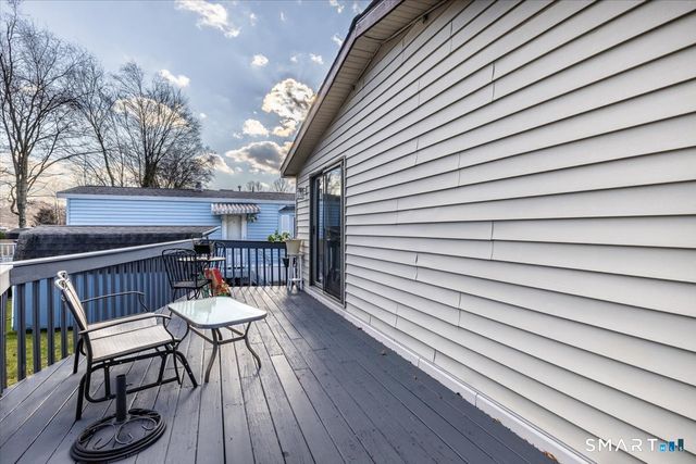 10 Woodland Park, Shelton, CT 06484