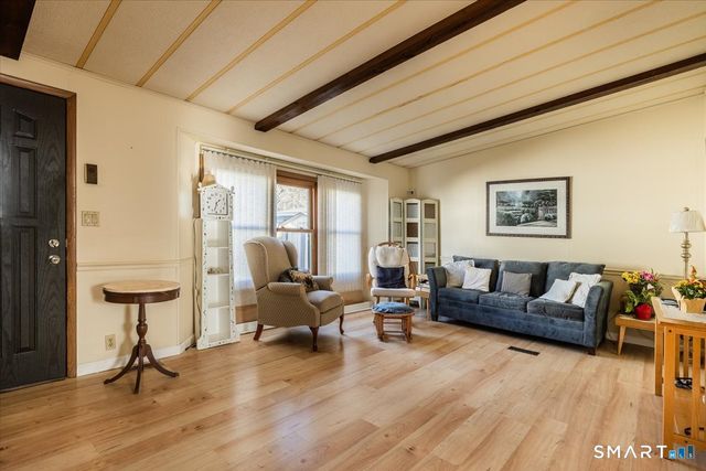 10 Woodland Park, Shelton, CT 06484