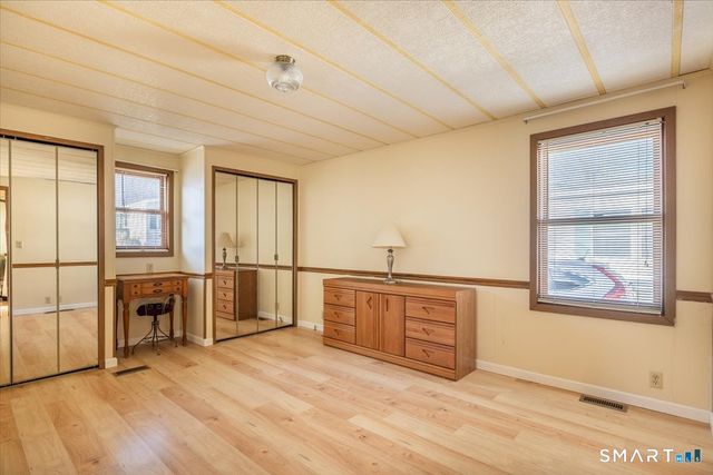 10 Woodland Park, Shelton, CT 06484