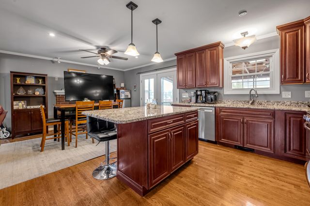 653 Mount Vernon Drive, Lexington, KY 40502