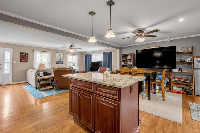 653 Mount Vernon Drive, Lexington, KY 40502