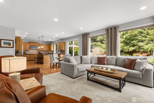 23254 SE Daybreak Place, Maple Valley, WA 98038