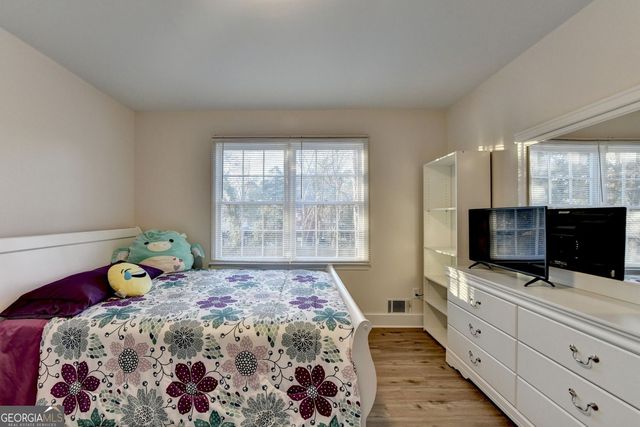 4087 Signal Ridge SW, Lilburn, GA 30047