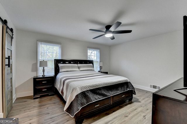 4087 Signal Ridge SW, Lilburn, GA 30047
