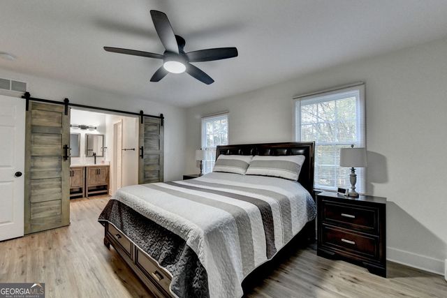 4087 Signal Ridge SW, Lilburn, GA 30047