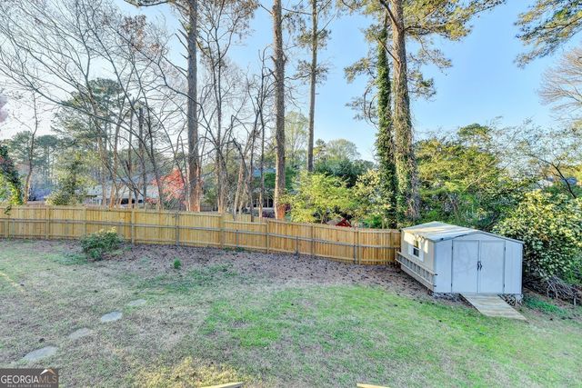 4087 Signal Ridge SW, Lilburn, GA 30047