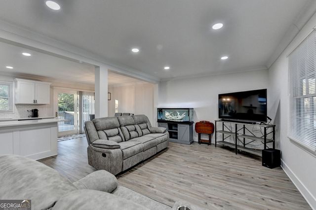 4087 Signal Ridge SW, Lilburn, GA 30047