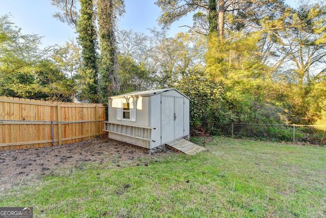 4087 Signal Ridge SW, Lilburn, GA 30047