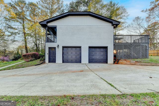 4087 Signal Ridge SW, Lilburn, GA 30047