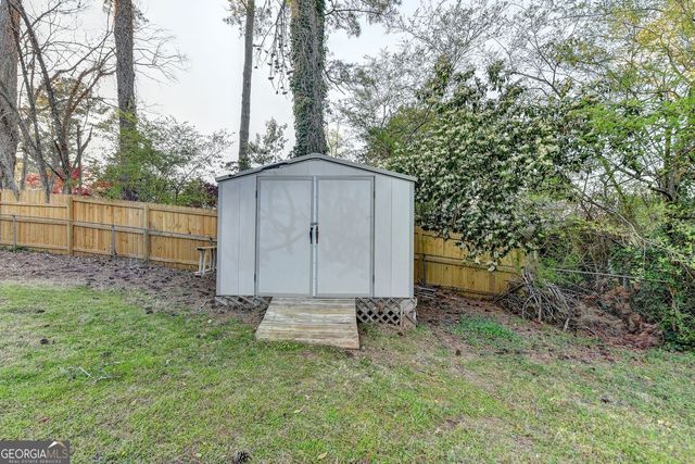 4087 Signal Ridge SW, Lilburn, GA 30047