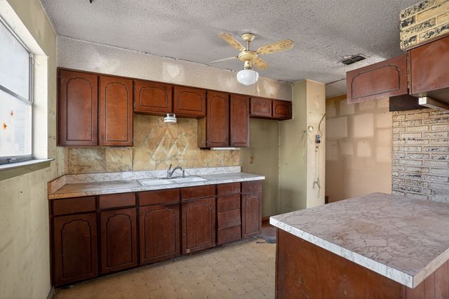 404 Nathan Street, Burleson, TX 76028