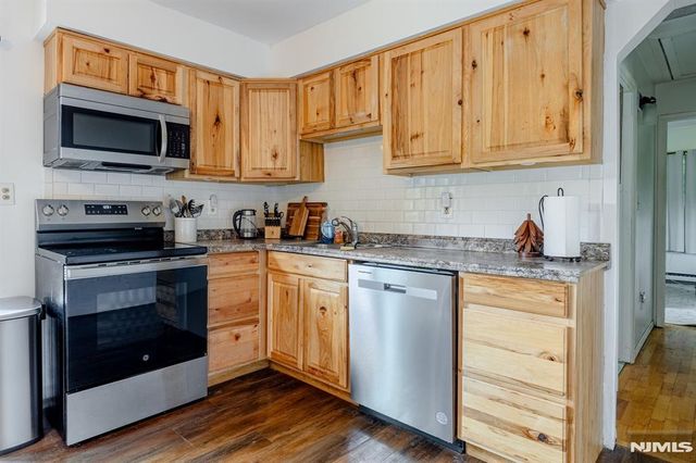 1 Bantry Court, Vernon, NJ 07422