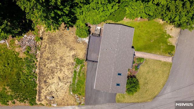 1 Bantry Court, Vernon, NJ 07422